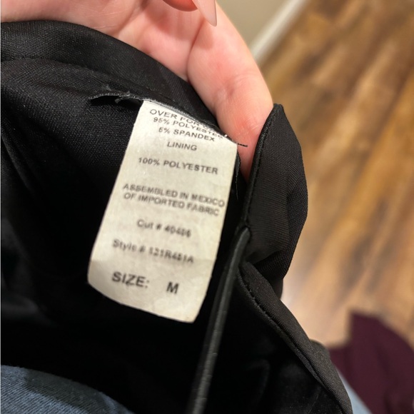 black dress - Picture 3 of 4